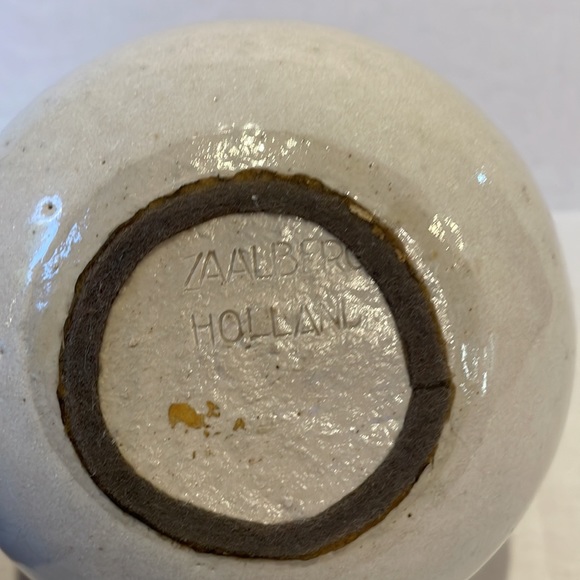 Mid-Century Modern Zaalberg Pottery Holland Small Earthenware Neutral Vase - Picture 6 of 9